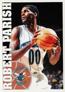 1995-96 Panini NBA Stickers (Brazil/Portuguese) #81 Robert Parish Front