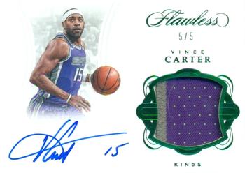 2017-18 Panini Flawless - Flawless Patch Autographs Green #FP-VC Vince Carter Front