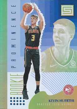 2018-19 Panini Status - Rookie Prominence #18 Kevin Huerter Front
