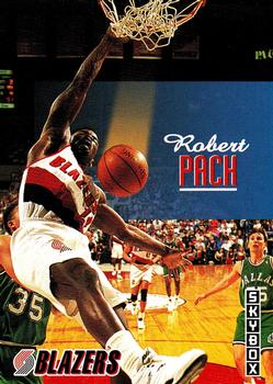 1992-93 SkyBox #204 Robert Pack Front