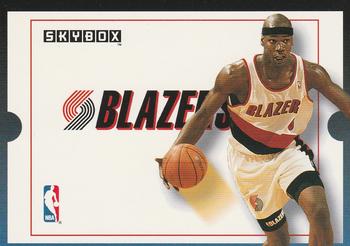 1992-93 SkyBox #303 Cliff Robinson Front