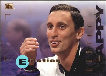 1994-95 SkyBox E-Motion #86 Bobby Hurley Front