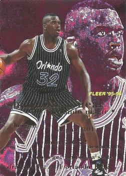 1995-96 Fleer #130 Shaquille O'Neal Front