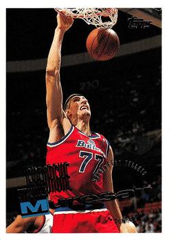 1995-96 Topps #36 Gheorghe Muresan Front