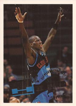 1995-96 Topps #71 Tyrone Hill Front