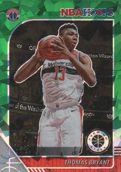 2019-20 Hoops Premium Stock - Prizms Green Cracked Ice #193 Thomas Bryant Front
