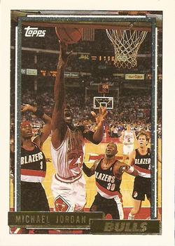 1992-93 Topps - Gold #141 Michael Jordan Front