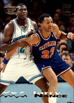 1993-94 Stadium Club - Members Only #17 Larry Nance Front