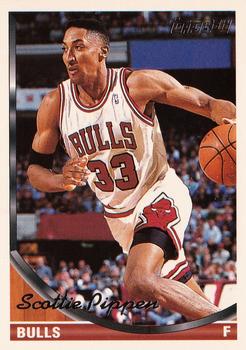 1993-94 Topps - Gold #92 Scottie Pippen Front
