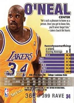 1997-98 SkyBox Z-Force - Rave #34 Shaquille O'Neal Back
