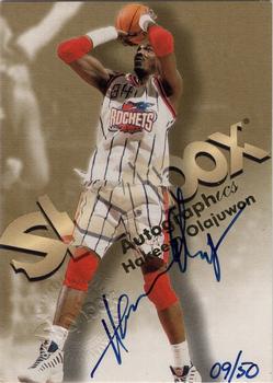1998-99 SkyBox Premium - Autographics Blue #NNO Hakeem Olajuwon Front