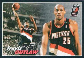 2009-10 Panini NBA Stickers (Argentina) #240 Travis Outlaw Front