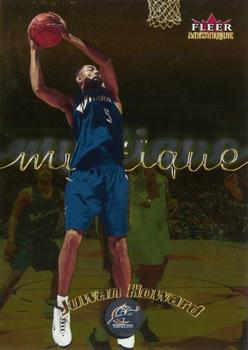 2000-01 Fleer Mystique - Gold #28 Juwan Howard Front