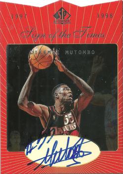 1997-98 SP Authentic - Sign of the Times #DM Dikembe Mutombo Front