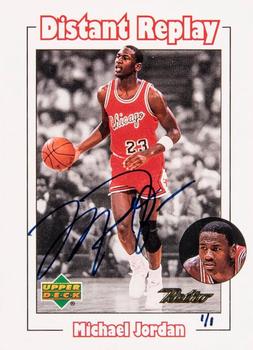 2001-02 Upper Deck Ultimate Collection - Autographed Buybacks #D1 Michael Jordan Front
