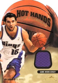 2003-04 Fleer Showcase - Hot Hands Game-Used #HH-PS Peja Stojakovic Front