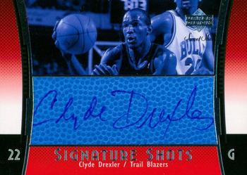 2004-05 Upper Deck Sweet Shot - Signature Shots Blue #SSB-CD Clyde Drexler Front