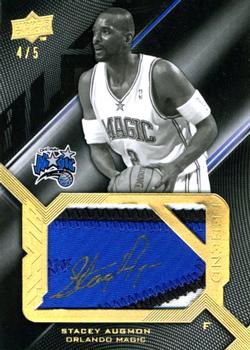 2008-09 UD Black - Legend Signed Jersey Pieces Gold #SPL-SA Stacey Augmon Front