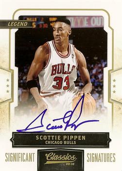 2009-10 Panini Classics - Significant Signatures Gold #154 Scottie Pippen Front