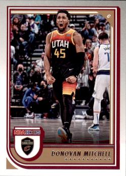 2022-23 Hoops #215 Donovan Mitchell Front
