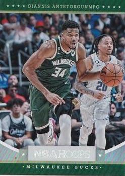2023-24 Hoops - Hoops Throwback #7 Giannis Antetokounmpo Front