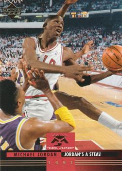 1993-94 Upper Deck Italian #166 Michael Jordan / A Steal Front
