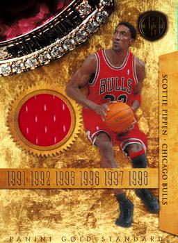 2010-11 Panini Gold Standard - Gold Rings Materials #6 Scottie Pippen Front