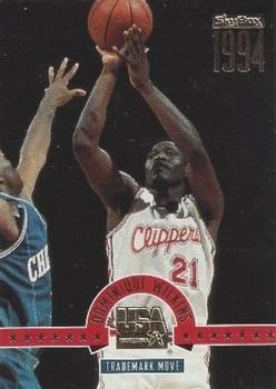 1994 SkyBox USA - Gold #35 Dominique Wilkins Front