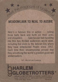 1971 Fleer Harlem Globetrotters #69 Meadowlark to Neal to Ausbie Back