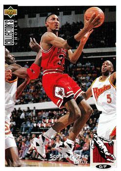 1994-95 Collector's Choice Italian #33 Scottie Pippen Front