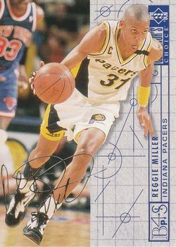 1994-95 Collector's Choice Spanish - Gold Signature #382 Reggie Miller Front