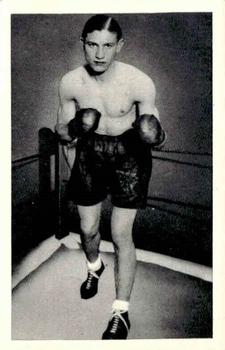 1935 United Tobacco World Famous Boxers #71 Harry Mizler Front