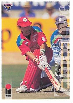 1994-95 Futera Cricket #17 Kevin Arnott Front