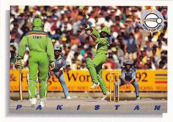 1993-94 Futera International Cricket #93 Pakistan Front