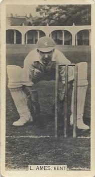 1928-29 Wills's Cricket Season #NNO Les Ames Front