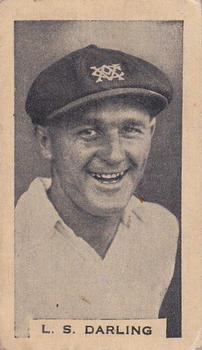 1932 Godfrey Phillips Test Cricketers #29 Len Darling Front
