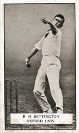 1926 Gallaher Cigarettes Famous Cricketers #22 Reg Bettington Front