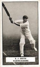 1926 Gallaher Cigarettes Famous Cricketers #37 Tiger Smith Front