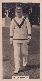 1928 J.Millhoff & Co Famous Test Cricketers #16 Harold Larwood Front