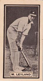 1930 D.C.Thompson The World's Best Cricketers (Rover) #8 Maurice Leyland Front