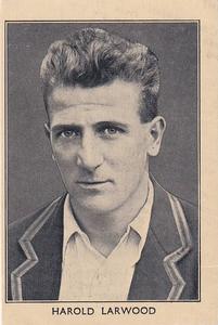 1932 Amalgamated Press Australian & English Cricket Stars #15 Harold Larwood Front