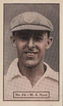 1934-35 Allen's Cricketers #24 Bill Hunt Front