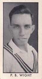 1957 D.C.Thomson County Cricketers (Wizard) #8 Peter Wight Front