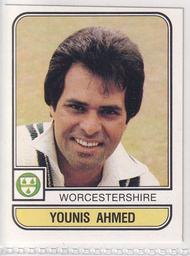 1983 Panini World Of Cricket Stickers #228 Younis Ahmed Front