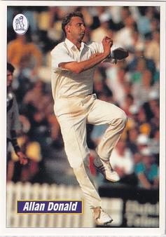 1995 Panini Cricket Stickers #154 Allan Donald Front