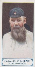 1926 J.A. Pattreiouex Cricketers #23 W.G. Grace Front