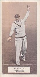 1934 Carreras A Series Of Cricketers #25 Hedley Verity Front
