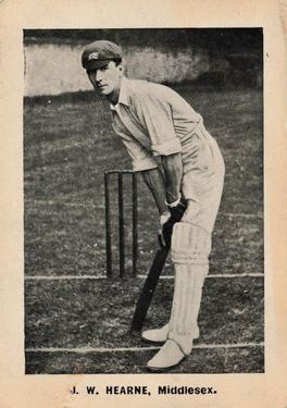 1924 D.C.Thomson Cricketers (Vanguard) #NNO John W. Hearne Front