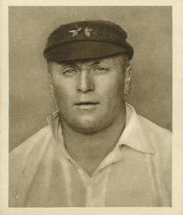 1925 R & J Hill Sunrise Famous Cricketers Including the S.Africa Test Team (Large) #37 Laurence Cook Front