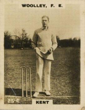 1923-25 Godfrey Phillips Cricketers #25 Frank Woolley Front